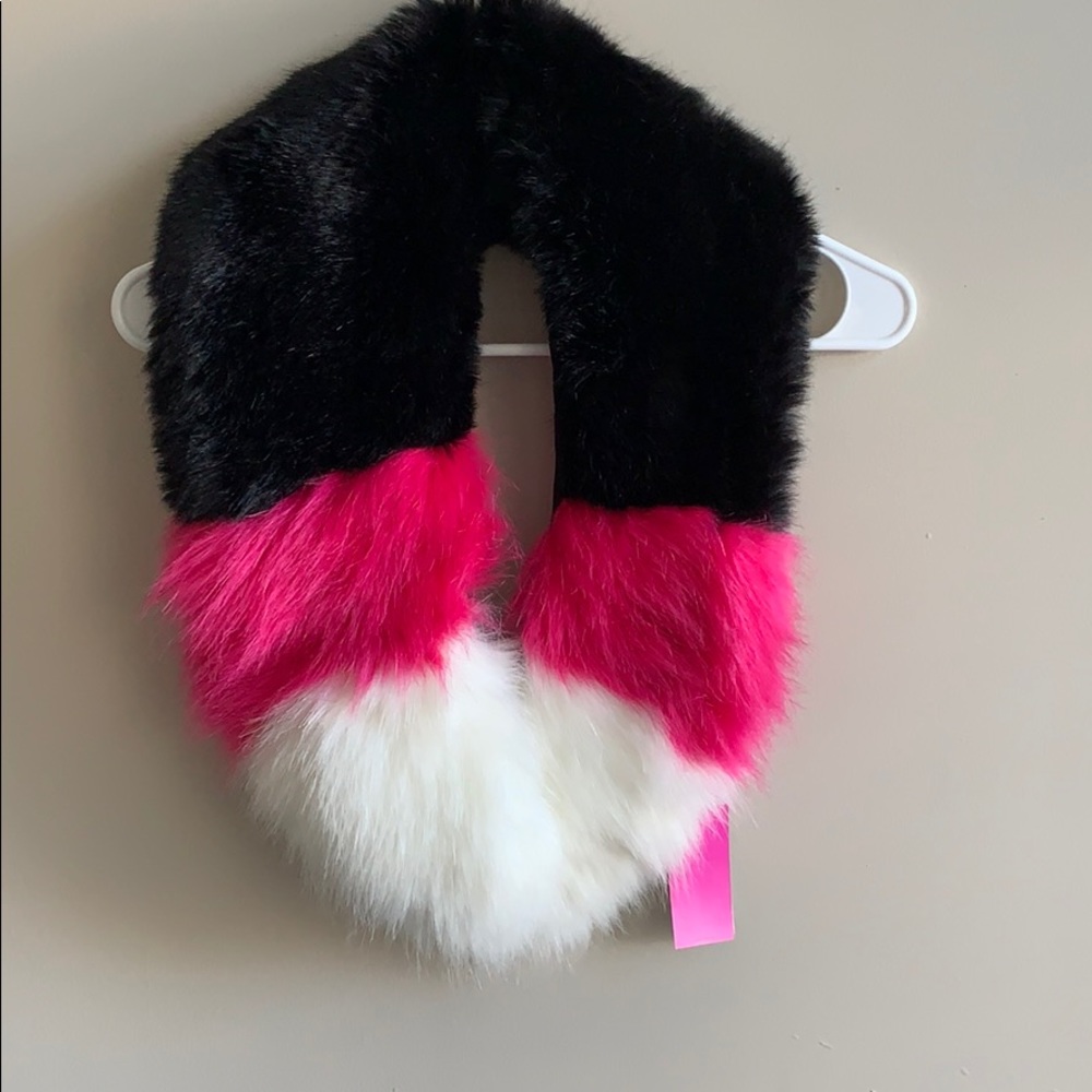Black Pink & White Fur